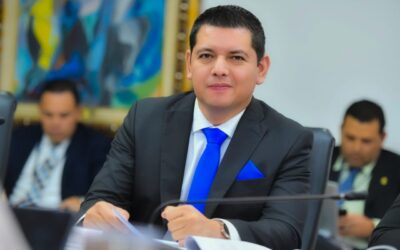 «La justicia estaba comprada por las mafias políticas», afirma diputado Urbina