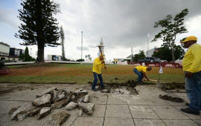 MOP realiza trabajos de restauración en plazas de San Salvador