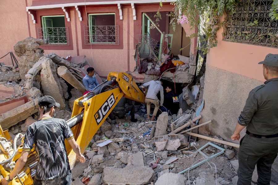 Más de mil fallecidos se contabilizan tras terremoto en Marruecos