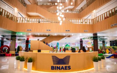 BINAES cuenta con 360,000 libros a disposición de los visitantes