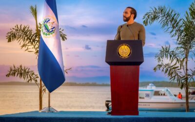 Presidente Bukele entregó moderno Centro Médico a habitantes de Isla Tasajera