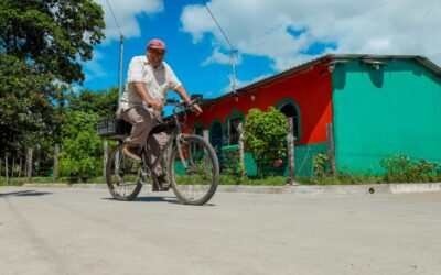 Gobierno entrega calles renovadas a familias de El Porvenir en Santa Ana