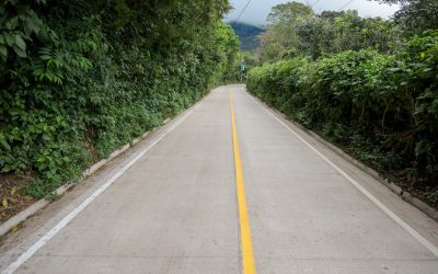 Obra Municipal restaura calle que conduce a Laguna Verde en Apaneca