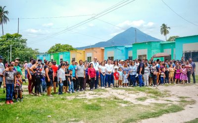 Gobierno entrega viviendas a 84 familias de San Vicente Sur