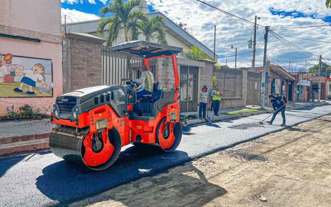 Alcalde Urbina lidera la transformación de San Salvador Oeste