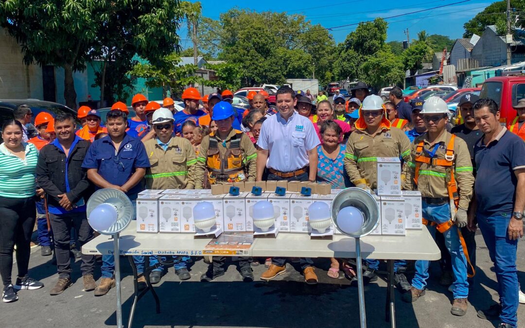 Alcaldía de San Salvador Oeste lanza plan de iluminación