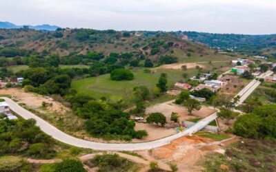 DOM entrega puente a familias de Metapán