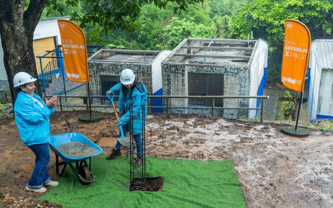 DOM inicia remodelación de tercera escuela en Teotepeque